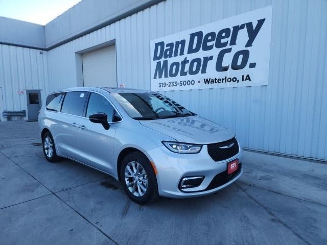 new 2026 Chrysler Pacifica car, priced at $49,694
