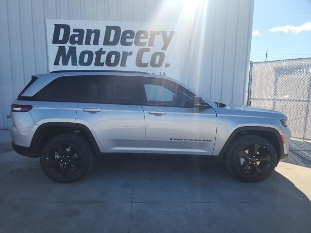 new 2025 Jeep Grand Cherokee car, priced at $45,590