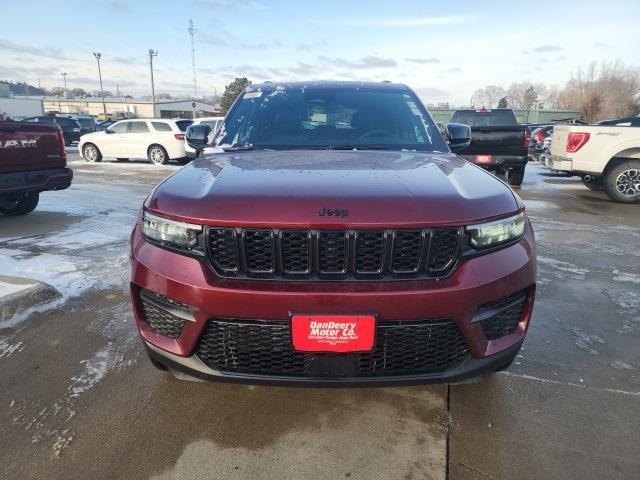 new 2025 Jeep Grand Cherokee car, priced at $41,479