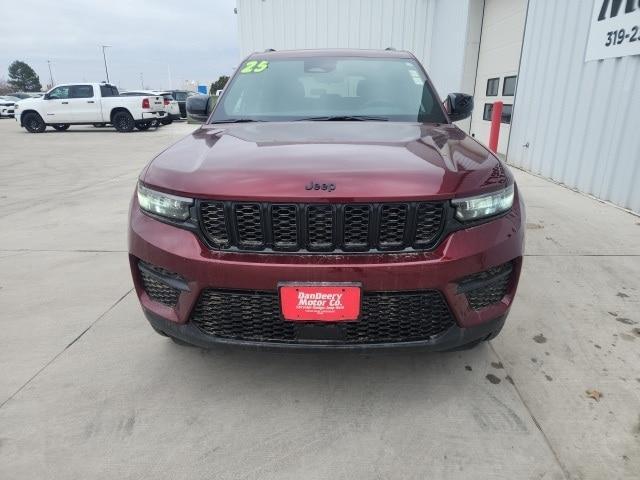 new 2025 Jeep Grand Cherokee car, priced at $43,136