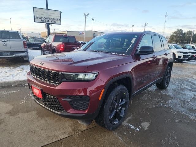 new 2025 Jeep Grand Cherokee car, priced at $41,479