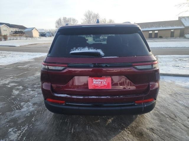 new 2025 Jeep Grand Cherokee car, priced at $41,479