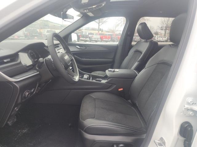 new 2025 Jeep Grand Cherokee L car, priced at $43,140