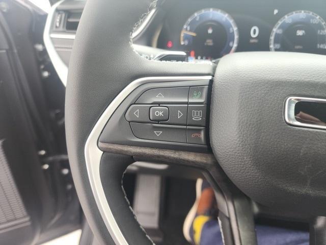 new 2025 Jeep Grand Cherokee car, priced at $43,398