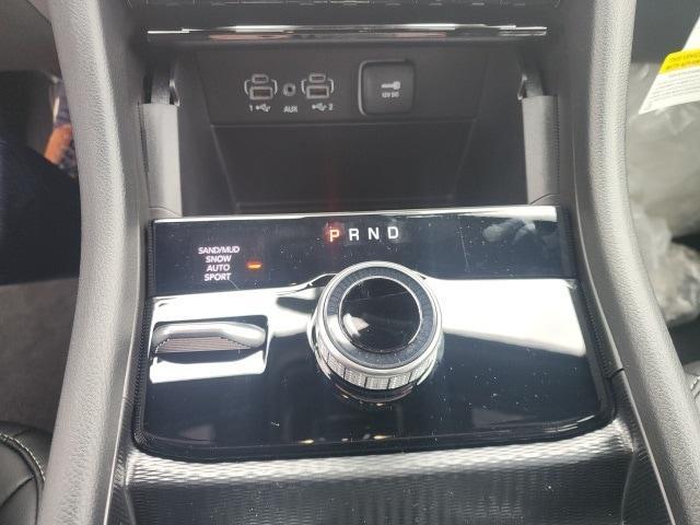 new 2025 Jeep Grand Cherokee car, priced at $45,910