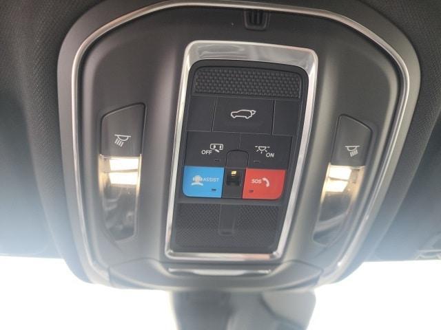 new 2025 Jeep Grand Cherokee car, priced at $43,398