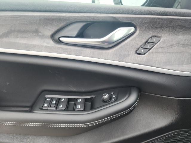 new 2025 Jeep Grand Cherokee car, priced at $43,398