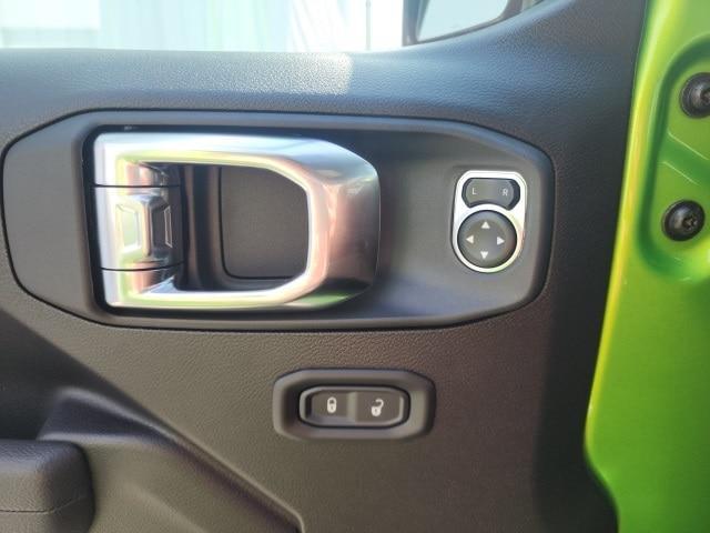 new 2025 Jeep Gladiator car, priced at $44,305
