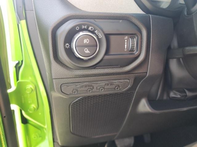 new 2025 Jeep Gladiator car, priced at $44,305
