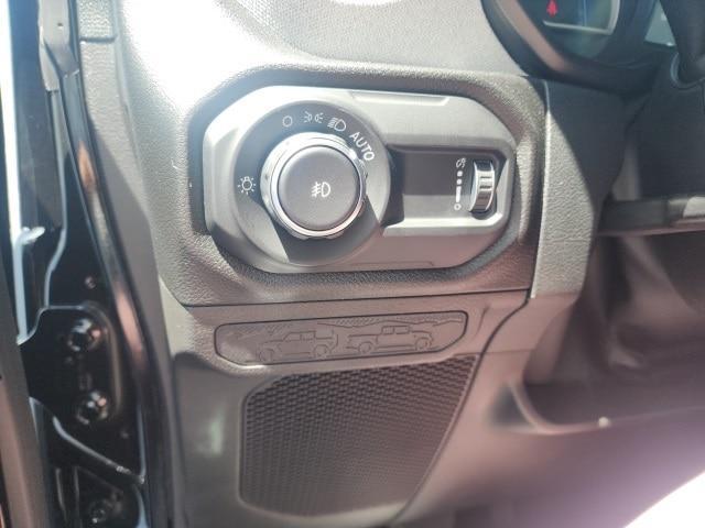 new 2025 Jeep Wrangler car, priced at $46,085