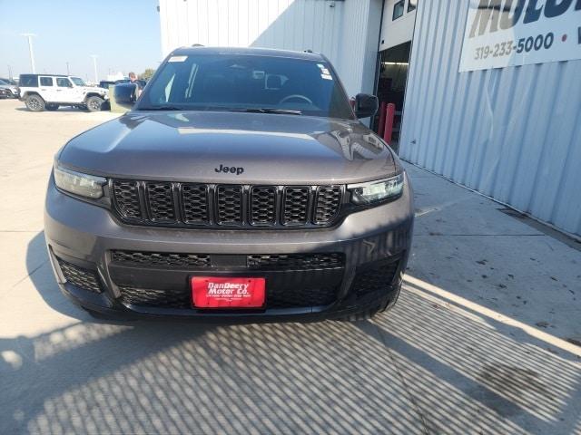 new 2025 Jeep Grand Cherokee L car, priced at $42,200