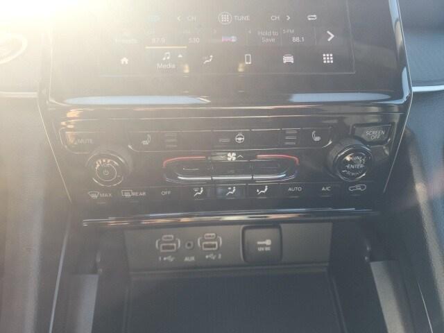 new 2025 Jeep Grand Cherokee L car, priced at $44,069