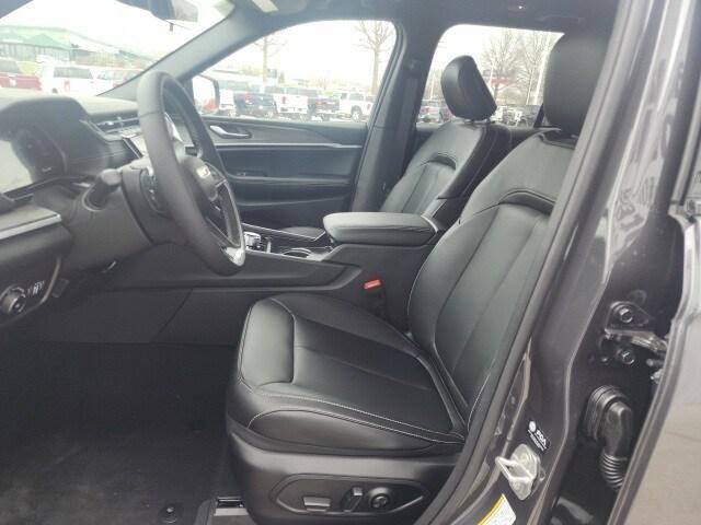 new 2025 Jeep Grand Cherokee car, priced at $45,333