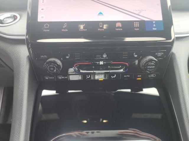 new 2025 Jeep Grand Cherokee car, priced at $45,749