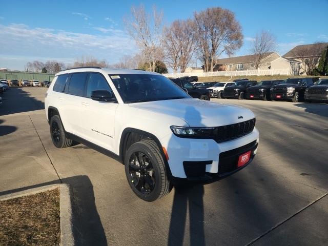 new 2025 Jeep Grand Cherokee L car, priced at $42,303