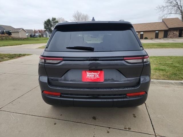 new 2025 Jeep Grand Cherokee car, priced at $42,479