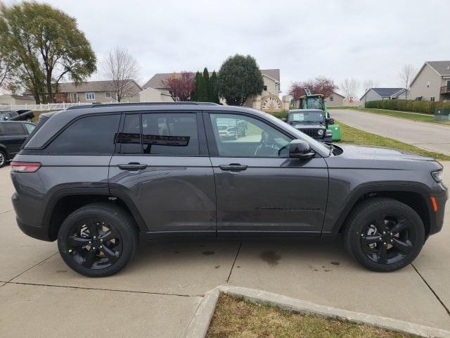 new 2025 Jeep Grand Cherokee car, priced at $42,479