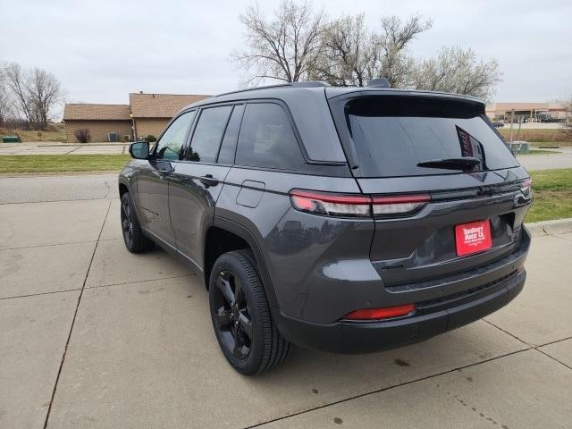 new 2025 Jeep Grand Cherokee car, priced at $42,479