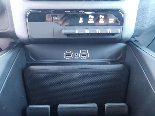 new 2025 Ram 1500 car, priced at $44,023