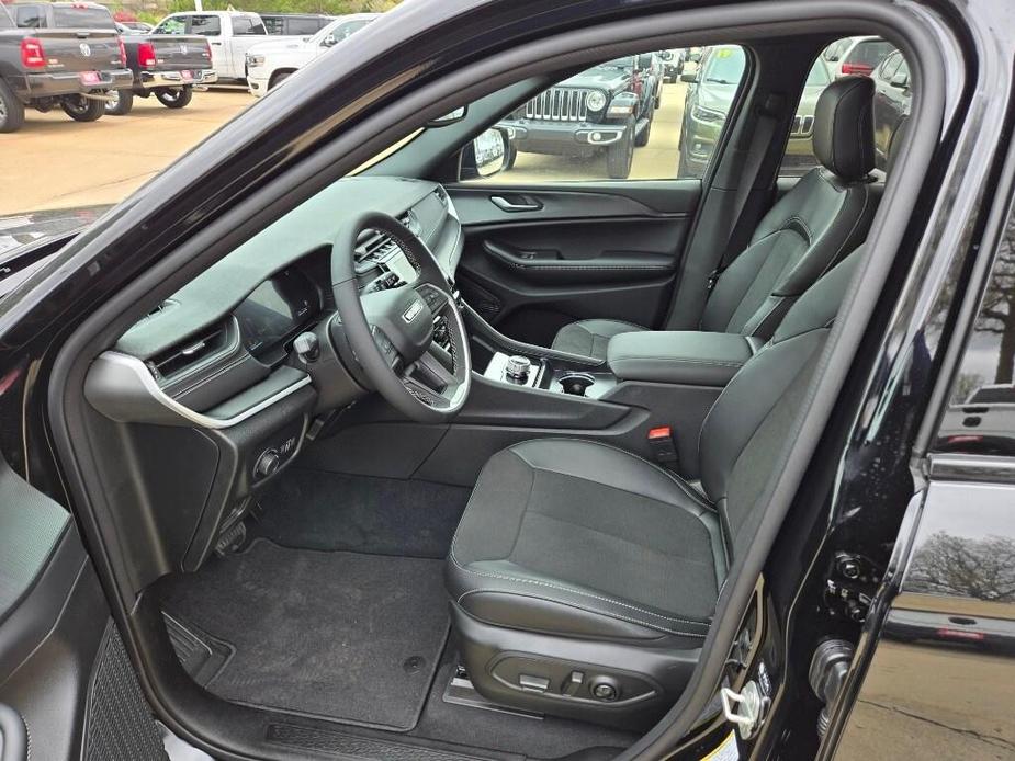 new 2024 Jeep Grand Cherokee car, priced at $42,491