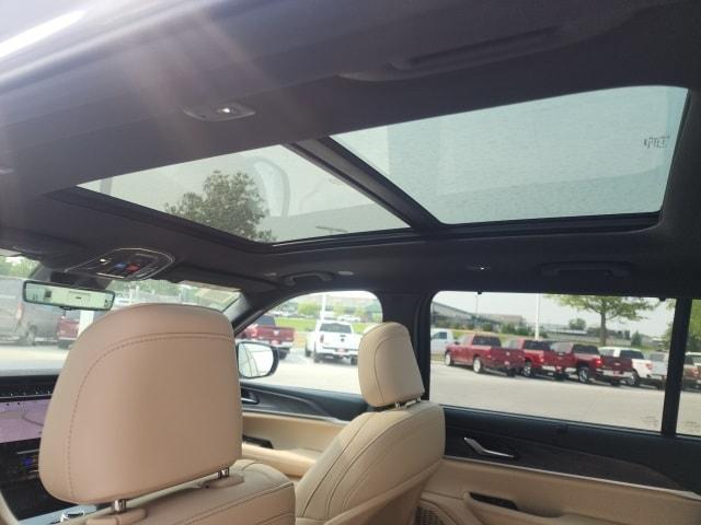 new 2025 Jeep Grand Cherokee L car, priced at $52,520