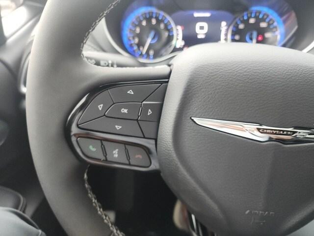 new 2025 Chrysler Pacifica car, priced at $48,365