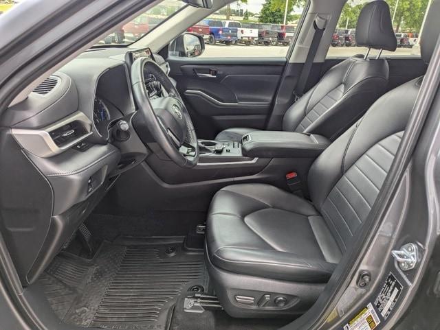 used 2021 Toyota Highlander Hybrid car, priced at $34,119
