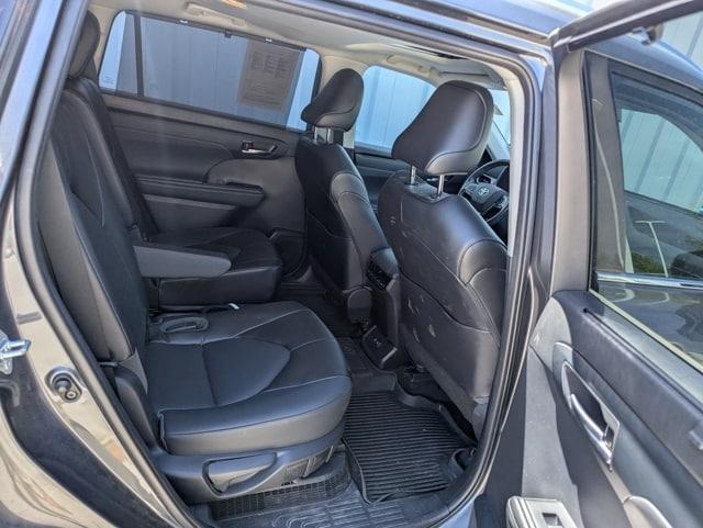 used 2021 Toyota Highlander Hybrid car, priced at $35,215