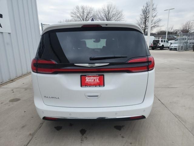 new 2025 Chrysler Pacifica car, priced at $42,132