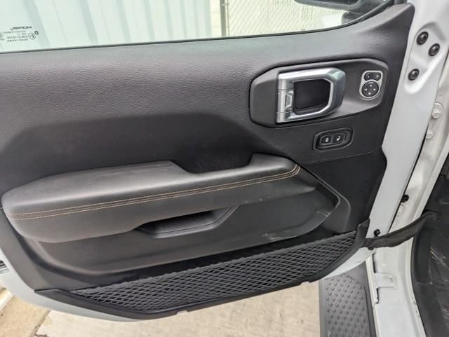 used 2021 Jeep Gladiator car, priced at $32,778