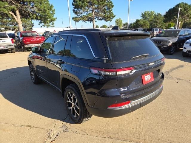 new 2025 Jeep Grand Cherokee car, priced at $40,528