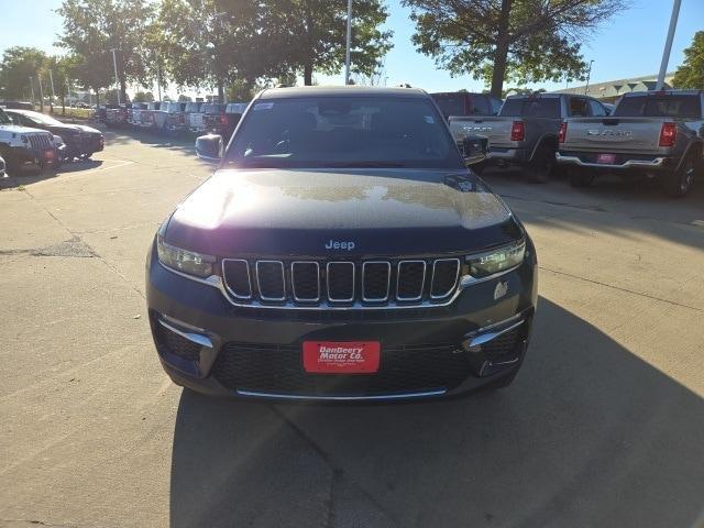 new 2025 Jeep Grand Cherokee car, priced at $40,528