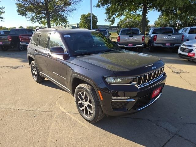 new 2025 Jeep Grand Cherokee car, priced at $40,528