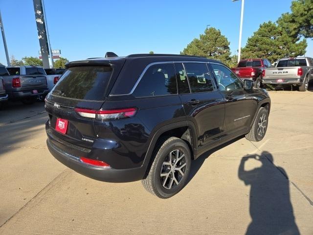 new 2025 Jeep Grand Cherokee car, priced at $40,528