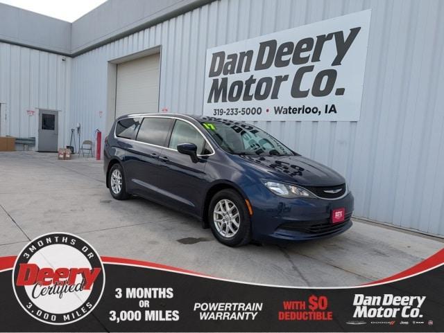 used 2017 Chrysler Pacifica car, priced at $11,867
