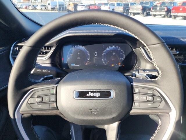 new 2025 Jeep Grand Cherokee car, priced at $41,917