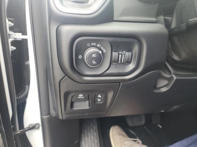 new 2025 Ram 1500 car, priced at $56,564