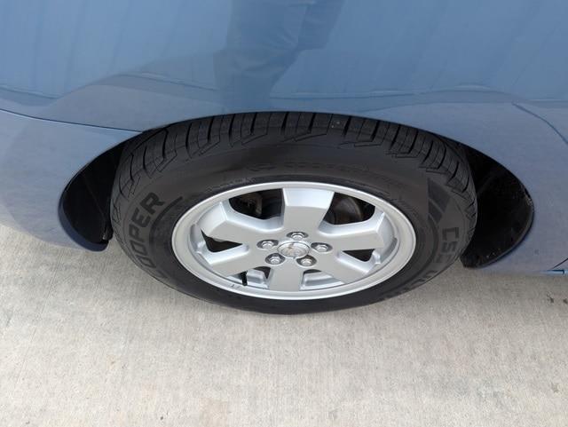 used 2007 Toyota Prius car, priced at $4,900