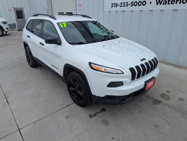 used 2017 Jeep Cherokee car, priced at $12,995
