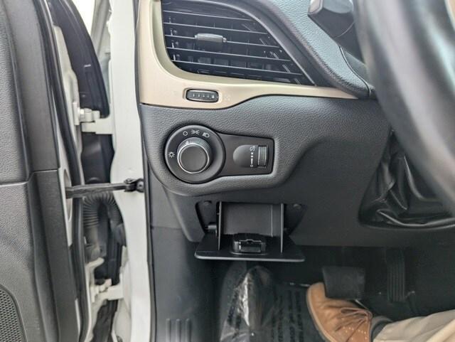 used 2017 Jeep Cherokee car, priced at $12,995