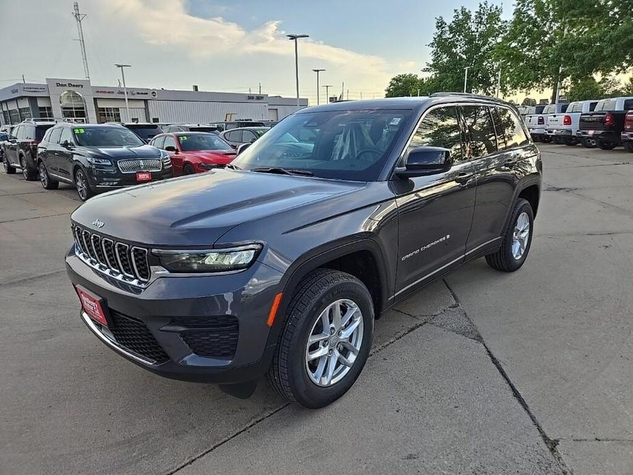 new 2024 Jeep Grand Cherokee car, priced at $38,298