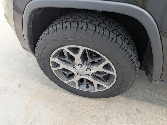 used 2019 Jeep Grand Cherokee car, priced at $20,635