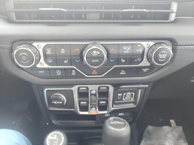 new 2025 Jeep Gladiator car, priced at $44,465