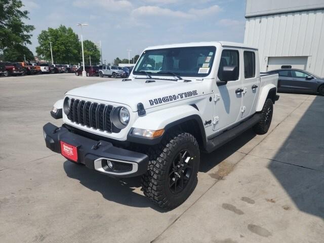 new 2025 Jeep Gladiator car, priced at $44,465