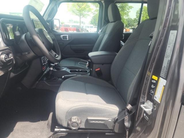 new 2025 Jeep Gladiator car, priced at $46,805
