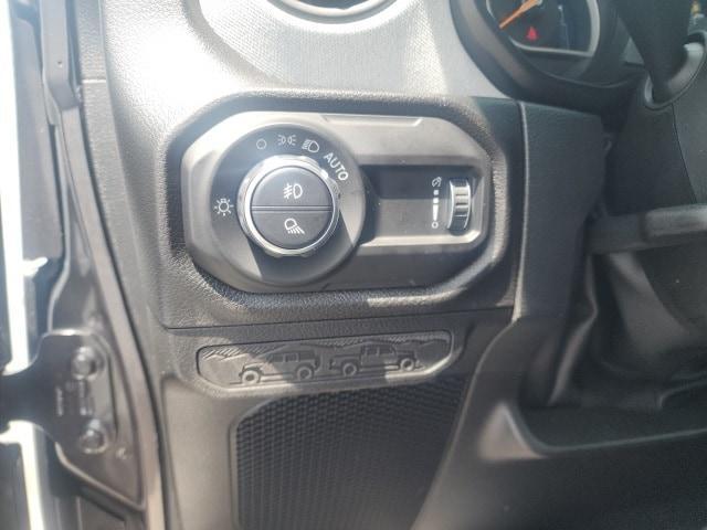 new 2025 Jeep Gladiator car, priced at $46,071