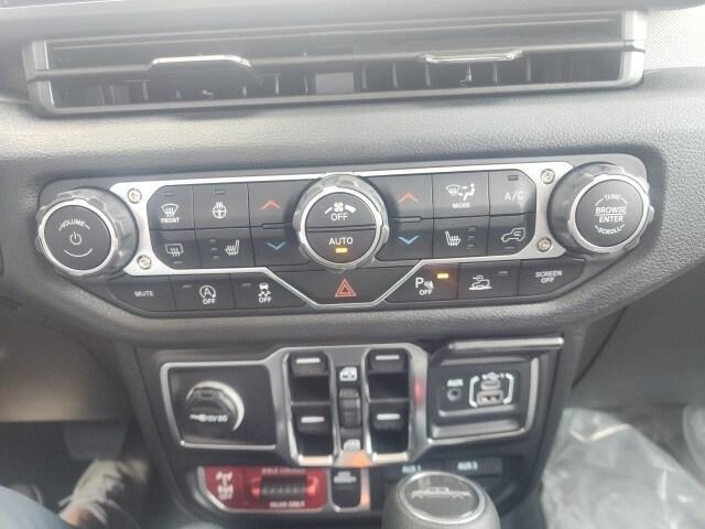 new 2025 Jeep Gladiator car, priced at $46,805