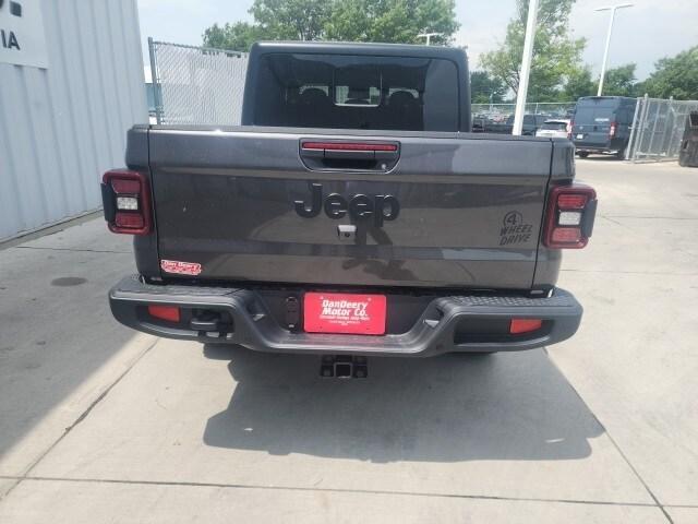 new 2025 Jeep Gladiator car, priced at $46,805