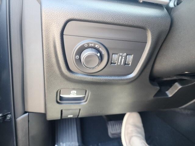 new 2025 Jeep Grand Cherokee car, priced at $40,697
