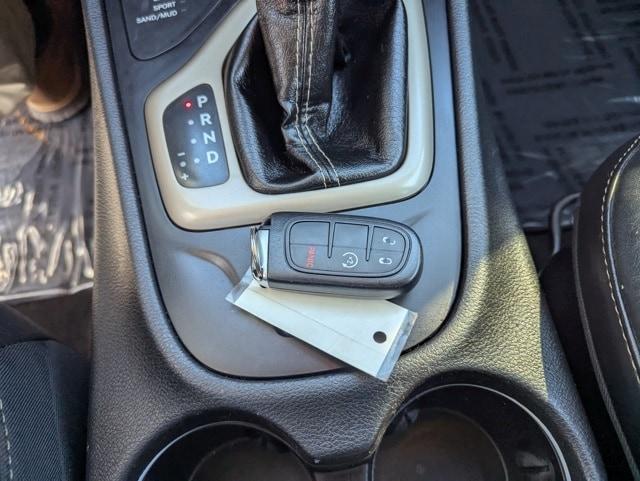 used 2016 Jeep Cherokee car, priced at $9,045